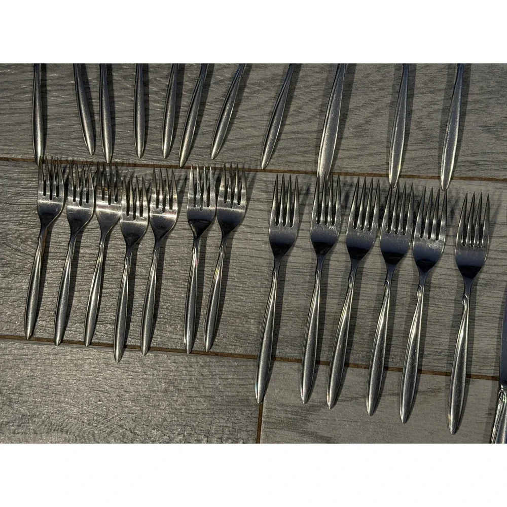 Oneida Flatware Set 1881 Rogers 29 pc Stainless Steel Silverware Set MCM Vintage